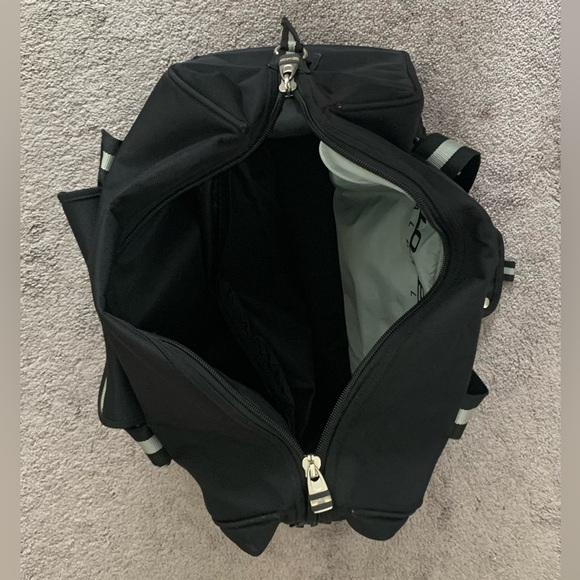 Ralph Lauren black canvas travel gym sport bag luggage size 20x13x10” - Picture 5 of 8